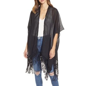 Hinge Lace Trim Ruana